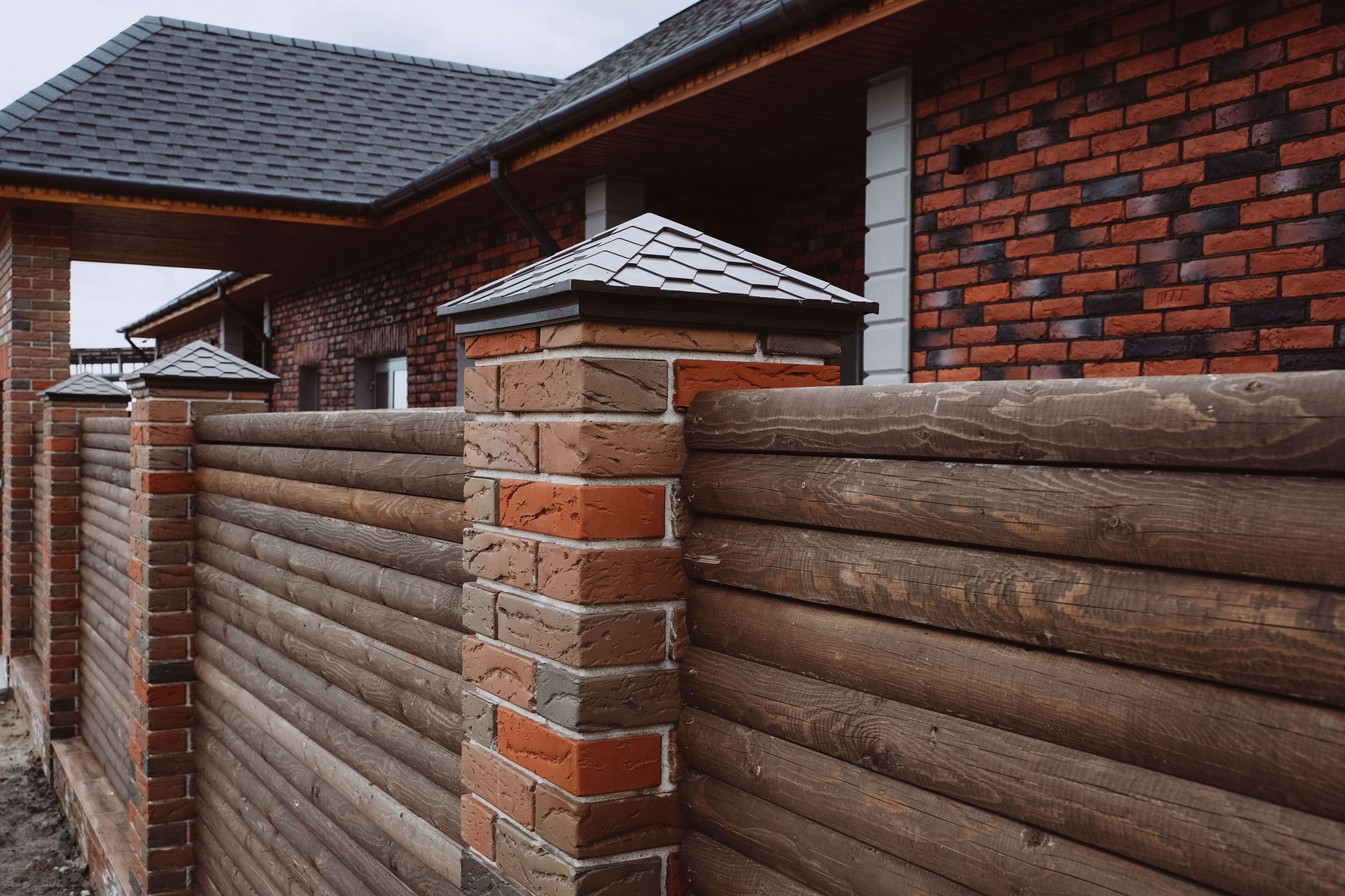 Колпак Zking Эверест Коричневый на столб 1.5х1.5 кирпича (390х390мм) в Аксубаево фото