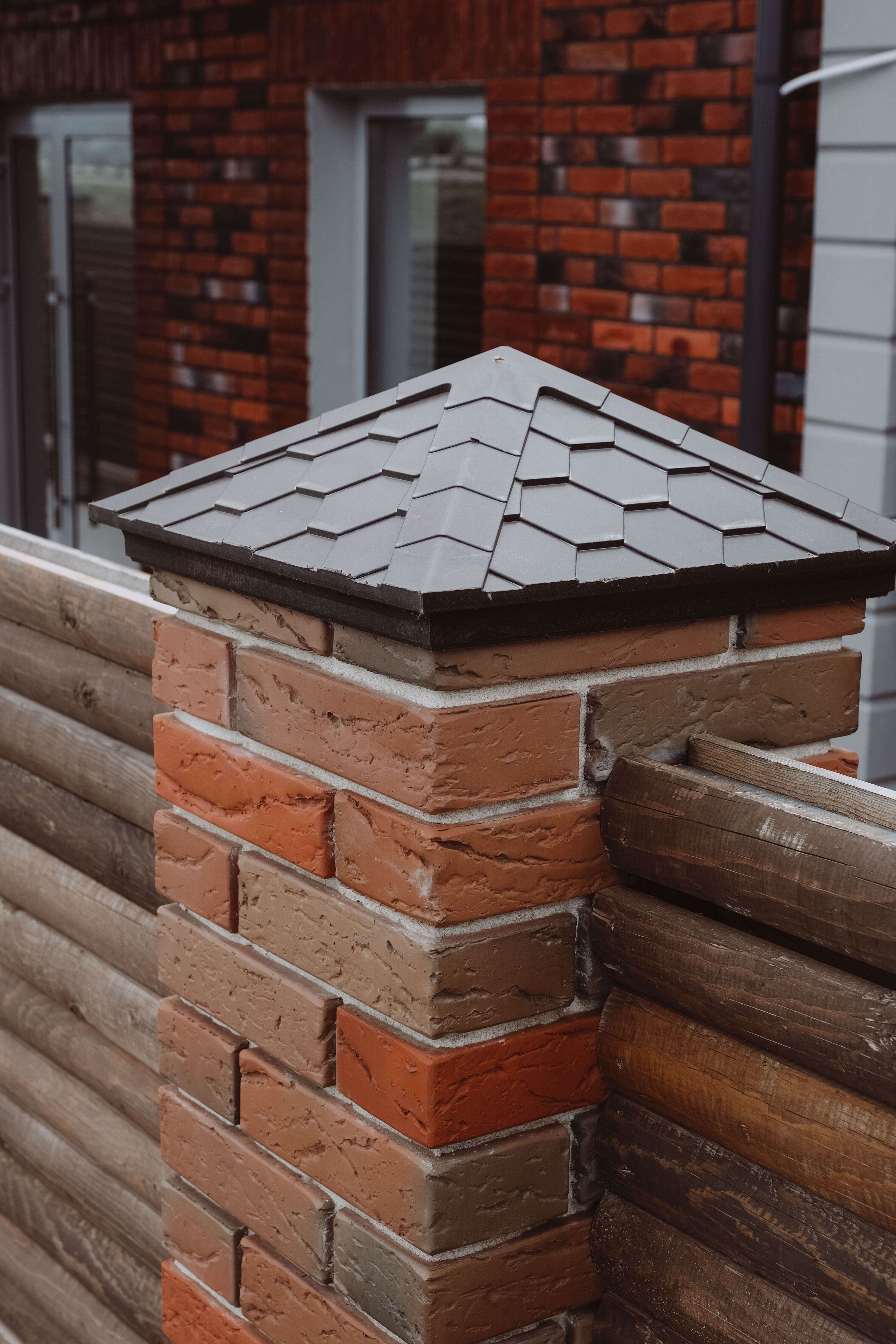 Колпак Zking Эверест Коричневый на столб 1.5х1.5 кирпича (390х390мм) в Аксубаево фото